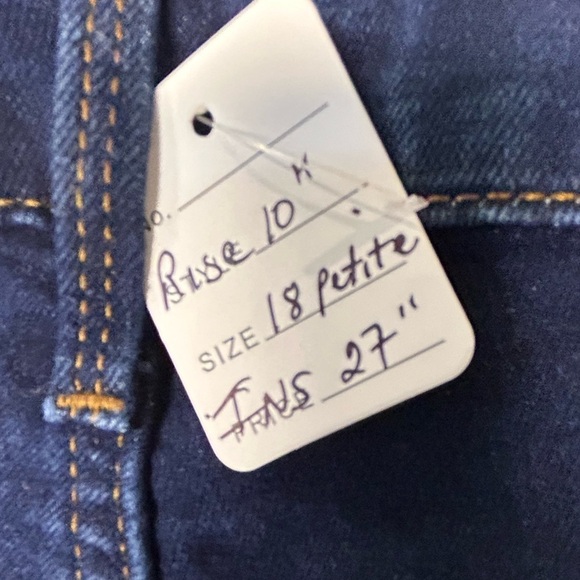 WJ2.712 Mid-Rise Pop Icon Skinny Jeans | Old Navy 18Petite - Picture 4 of 4